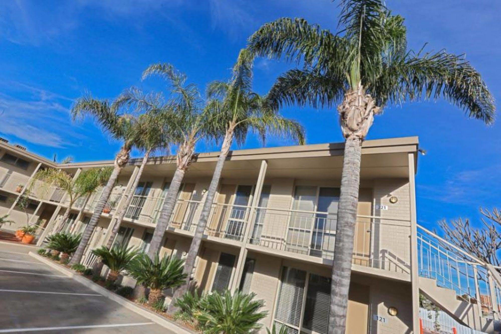 Commodore Mildura Motel Eksteriør bilde